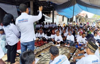 Warga Desa Sikan Padati Kampanye Dialogis Paslon 02 Jimmy Inri