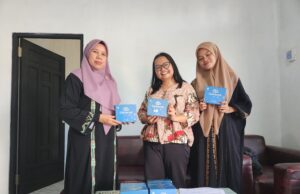 Cegah Stunting, PT MPG Serahkan Bantuan Vitamin Untuk Dua Desa