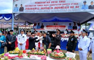 Ardianto Hadiri Upacara HUT ke-80 RI di Desa Sikui