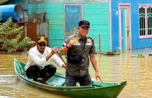 Anggota Komisi II DPRD dan Pemerintah Kecamatan Tinjau Banjir, Imbau Warga Tetap Waspada