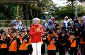 Bunda PAUD Sehari Penuh Kampanye 7 Kebiasaan Anak Hebat dan Literasi Dini di TK se Kota Muara Teweh