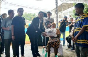 Tingkatkan Kesejahteraan Sosial Masyarakat, Pemkab Barito Utara Luncurkan Program Penyerahan Bansos