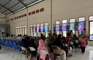 PT BEK dan PT Pama Persada Nusantara Laksanakan Pengecekan Kesehatan dan Pembagian Sembako Gratis Bagi Warga Desa Benangin
