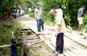 Tinjau Jalan Menuju Batu Raya, Kadis PUPR Gerak Cepat Tangani Titik Rusak