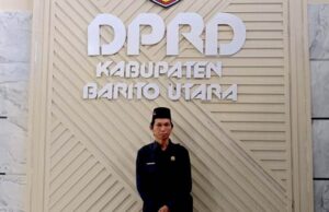 Patih Herman AB Salurkan Bantuan untuk Korban Kebakaran di Jalan Meranti Muara Teweh