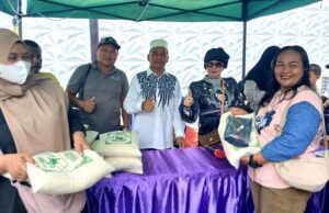 H Tajeri Salurkan Zakat Harta, Warga Diharapkan Tertib dan Manfaatkan Bantuan Dengan Baik