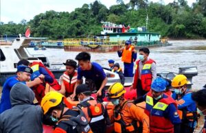 Dua Korban Tenggelam di Sungai Barito Ditemukan, Dievakuasi ke RSUD Muara Teweh