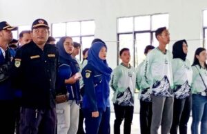 Peringati HPSN 2026, Komunitas dan DLH Barito Utara Gelar Aksi Bersih Sampah di Eks Bandara Lama