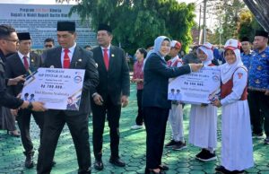 Ketua DPRD Barito Utara Dukung Program SIP Pintar Juara, Dorong Pelajar Terus Berprestasi