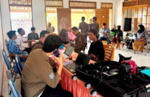 Disdukcapil Barito Utara Jemput Bola Layani Warga di Teweh Timur, Korban Kebakaran Terima Dokumen AK Pengganti