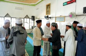 Safari Shalat Jumat di Lampeong, Bupati Tegaskan Percepatan Infrastruktur Demi Pemerataan Pembangunan