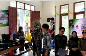 Disdukcapil Barito Utara Jemput Bola Layani Administrasi Kependudukan di Teweh Timur