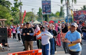 Bupati Barito Utara Ajak Masyarakat Hidup Sehat di CFD Muara Teweh, UMKM Lokal Ikut Bergeliat