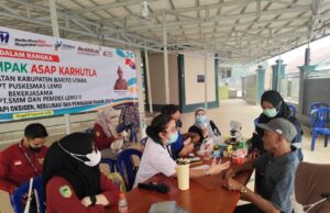 PT SMM Dan Puskesmas Lemo Layani Pengobatan Gratis, Bagikan 2.000 Masker